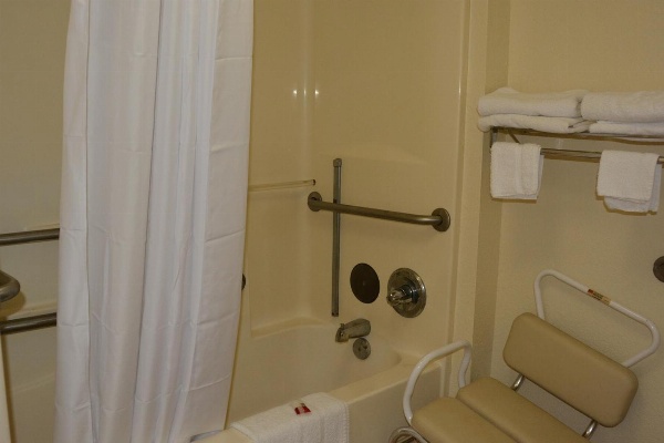 Travelodge by Wyndham Montgomery East image 2